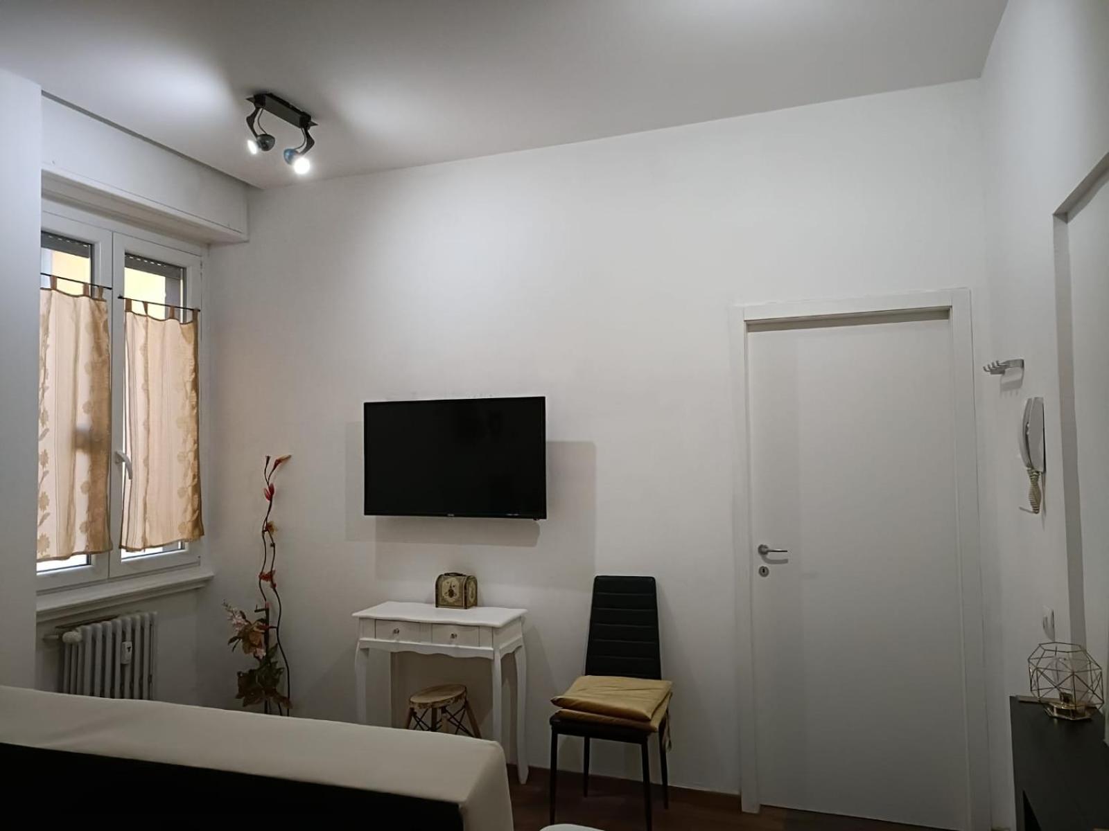 Lovely Apartment Piatti Duomo Милан Экстерьер фото